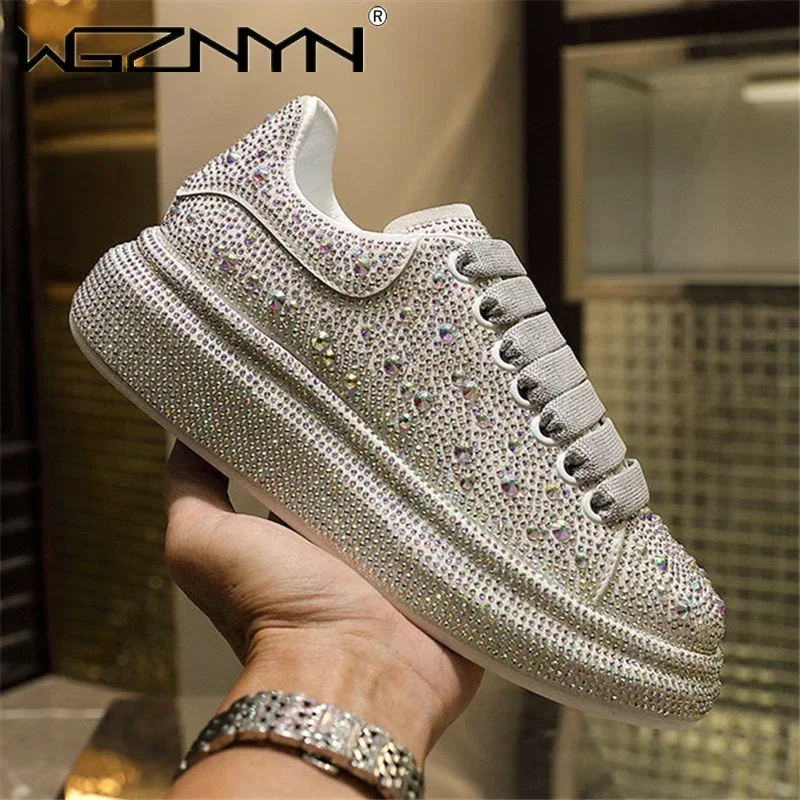 Street Fashion Ladies - 2025YENI Marka Kadın Moda Rahat Glitter