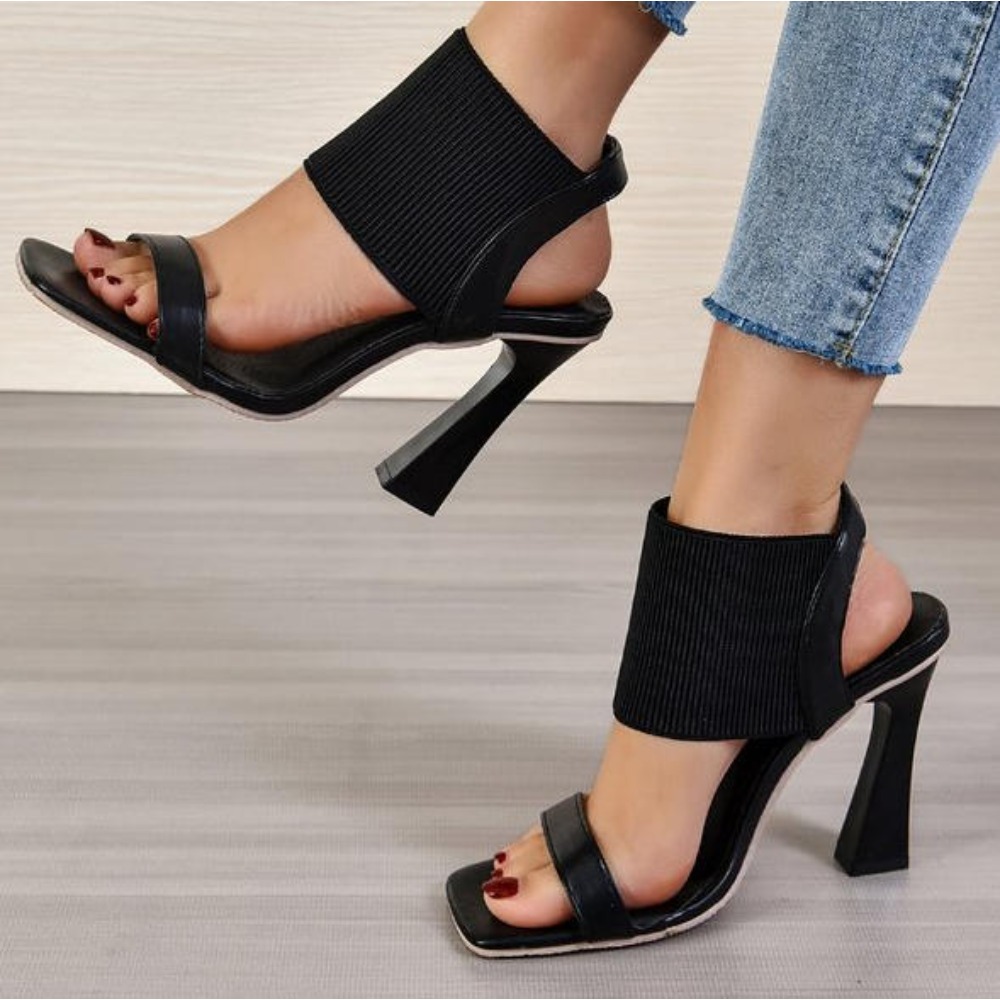 Street Fashion Rome - Kare Burunlu Yüksek Topuklu Sandalet Kadın
