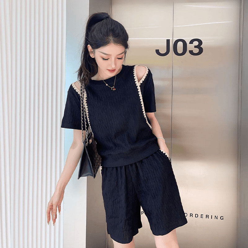 Kore Moda Kapalı Omuz T-Shirt  - Street Fashion In Korea incelemesi ve fiyatı